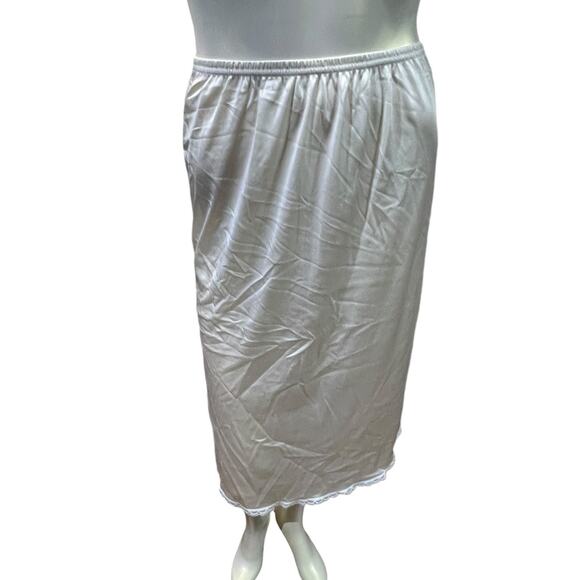 Vintage 90s Nylon Half Slip - Cream Antron III Lace Trim Skirt - Picture 9 of 14
